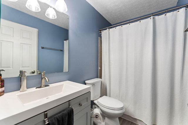3655 Lake Albert Way, Grove City, OH 43123
