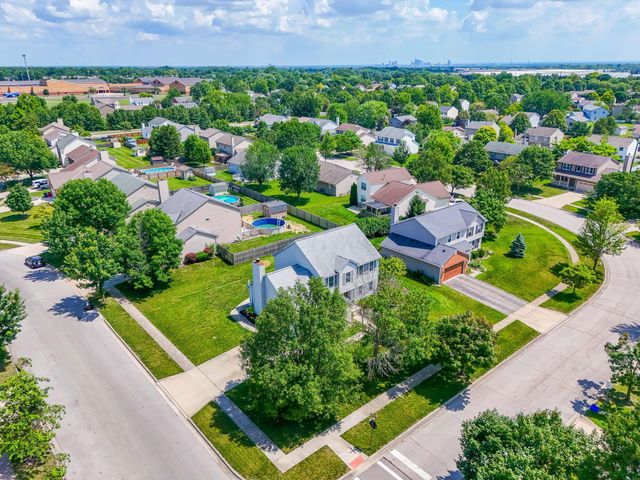 3655 Lake Albert Way, Grove City, OH 43123