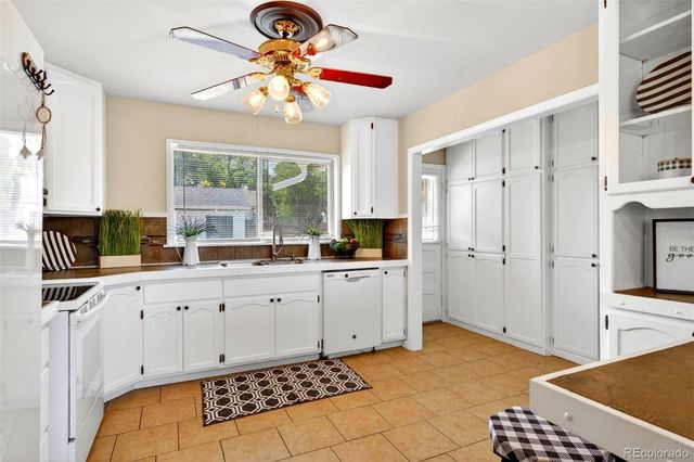 2303 De Soto Road, Pueblo, CO 81003