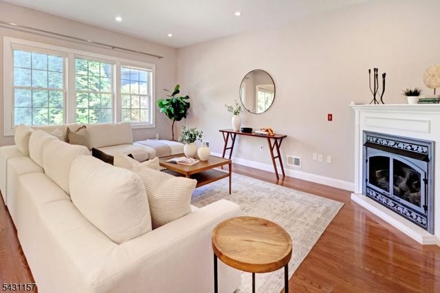 301 Greenwood Ave, Florham Park Boro, NJ 07932