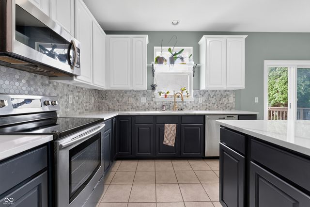 11957 Sloane Muse, Fishers, IN 46037