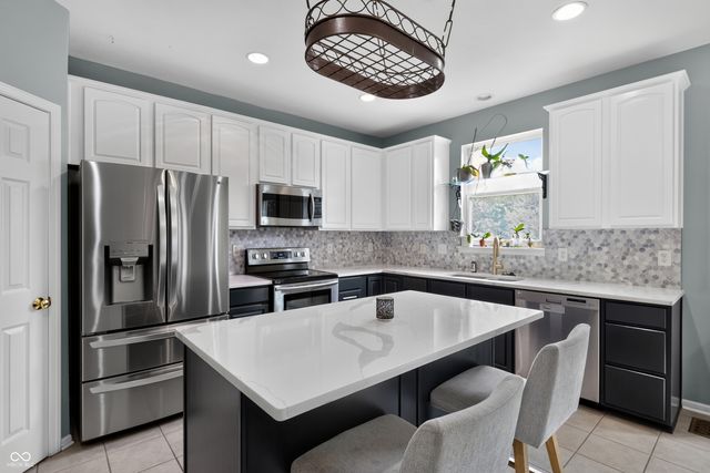 11957 Sloane Muse, Fishers, IN 46037