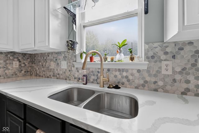 11957 Sloane Muse, Fishers, IN 46037
