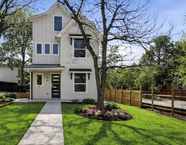 2301 E 10th ST, Austin, TX 78702
