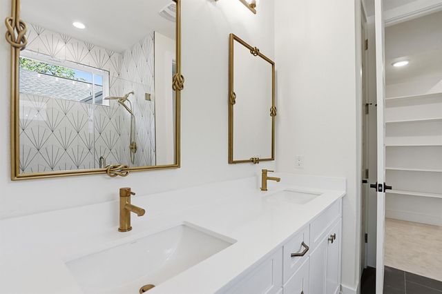 2301 E 10th ST, Austin, TX 78702