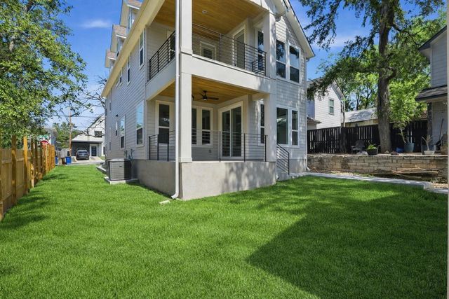 2301 E 10th ST, Austin, TX 78702