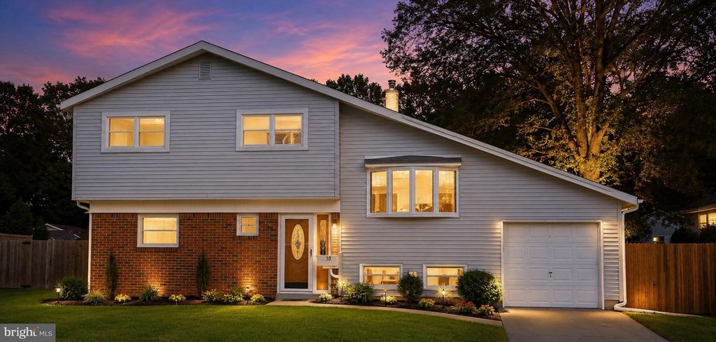 30 THOREAU RD, Hamilton, NJ 08690
