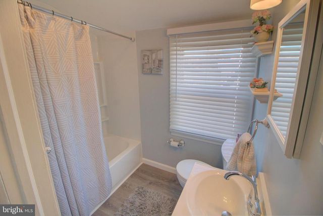 1211 POPLAR AVE, Arbutus, MD 21227