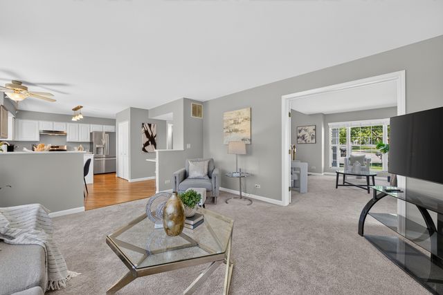 12 Foxglove Court, Bolingbrook, IL 60440