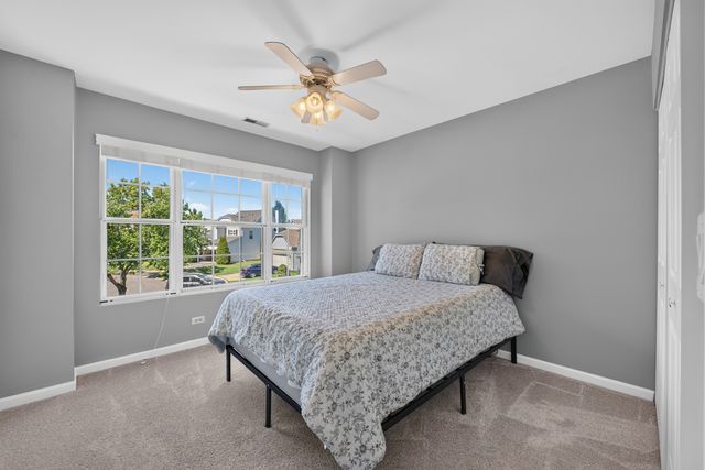 12 Foxglove Court, Bolingbrook, IL 60440