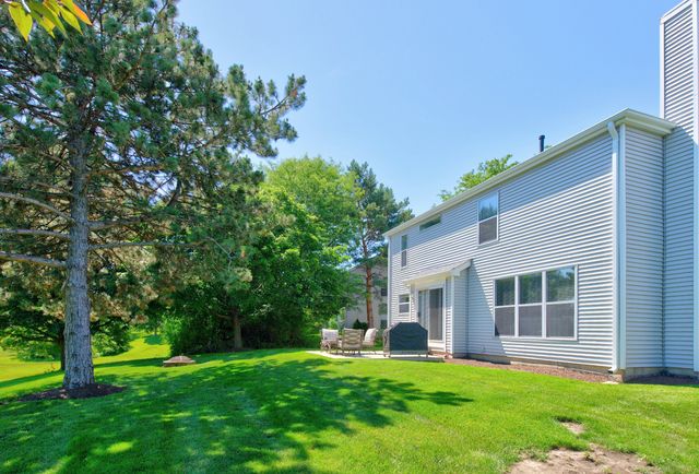12 Foxglove Court, Bolingbrook, IL 60440