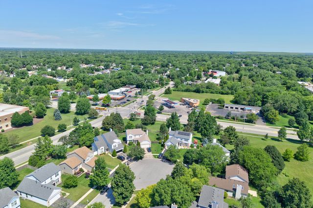 12 Foxglove Court, Bolingbrook, IL 60440