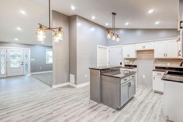 228 E Walnut Street, Danville, OH 43014