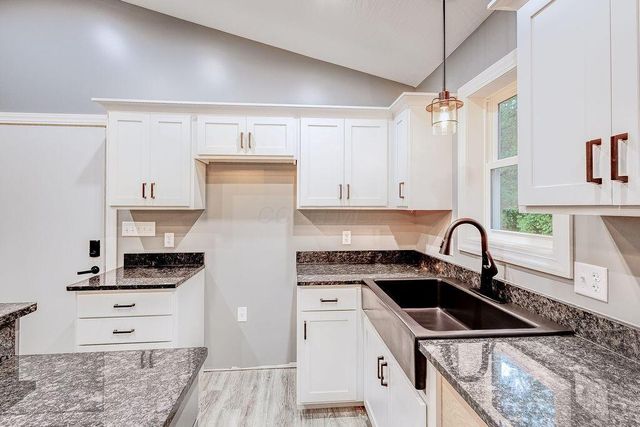 228 E Walnut Street, Danville, OH 43014