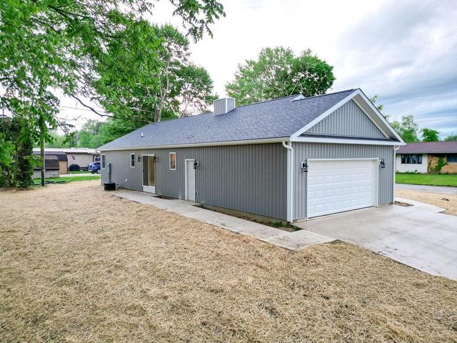 228 E Walnut Street, Danville, OH 43014