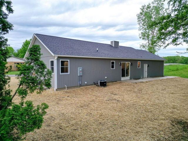 228 E Walnut Street, Danville, OH 43014
