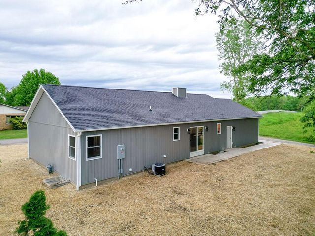 228 E Walnut Street, Danville, OH 43014