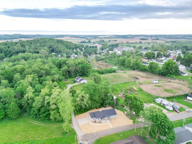 228 E Walnut Street, Danville, OH 43014