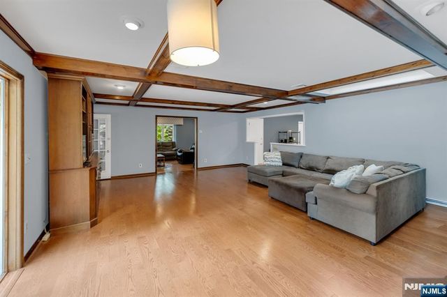 78 Urban Club Road, Wayne, NJ 07470