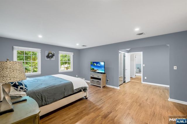 78 Urban Club Road, Wayne, NJ 07470