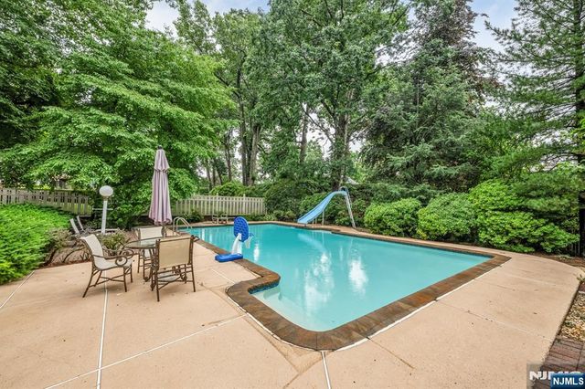 78 Urban Club Road, Wayne, NJ 07470