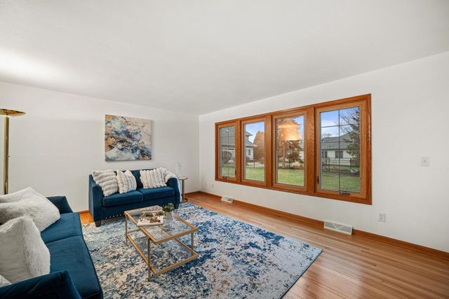 3504 Canada Goose CROSSING, Racine, WI 53403