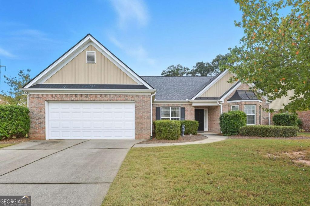 458 Lakeview Bend Circle, Jefferson, GA 30549