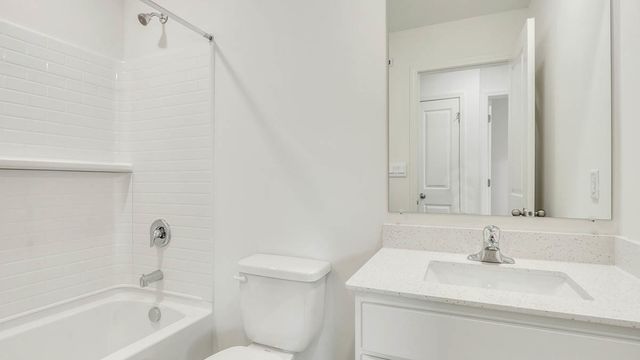 2046 Yellowstone Boulevard, Mundelein, IL 60060