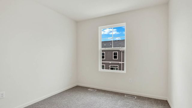2046 Yellowstone Boulevard, Mundelein, IL 60060