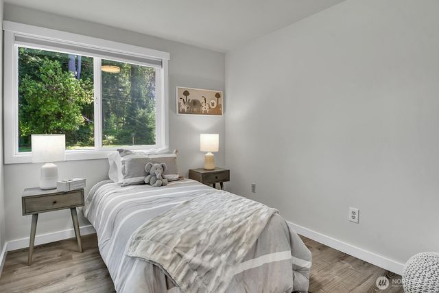 8305 214th Place SW, Edmonds, WA 98026