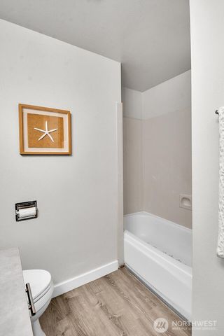 8305 214th Place SW, Edmonds, WA 98026