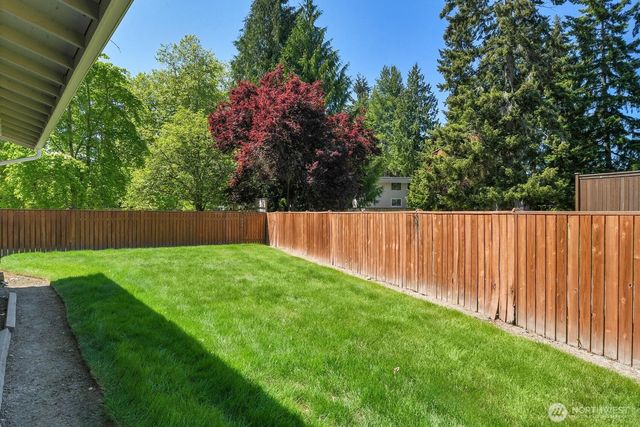8305 214th Place SW, Edmonds, WA 98026