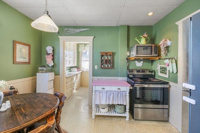 22 Blueridge Ave, Saugus, MA 01906