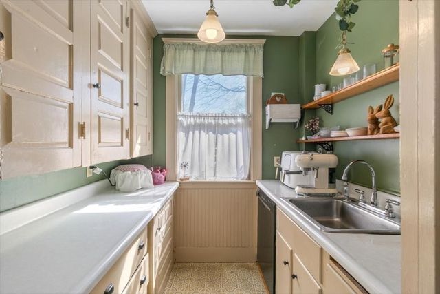 22 Blueridge Ave, Saugus, MA 01906