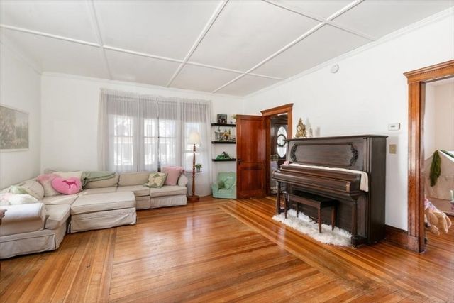 22 Blueridge Ave, Saugus, MA 01906