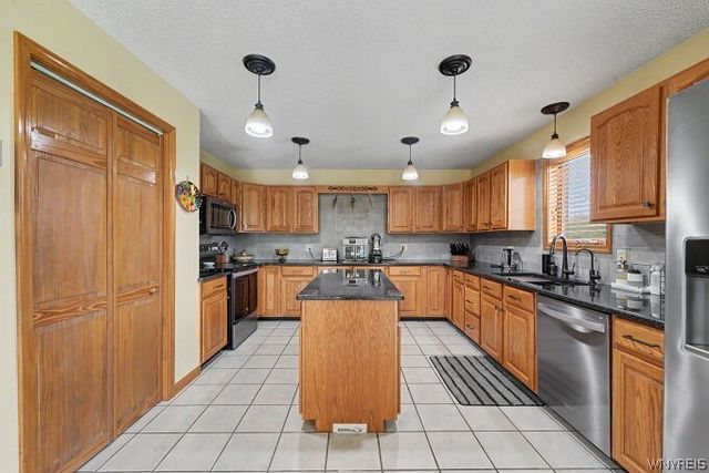 12835 Whitney Road, Holland, NY 14080