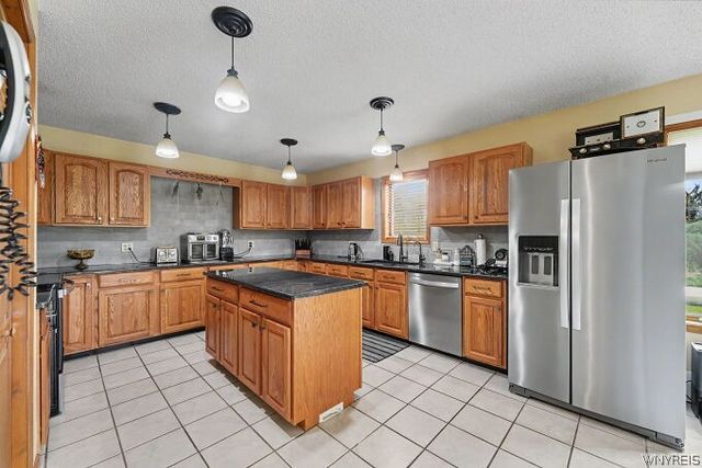 12835 Whitney Road, Holland, NY 14080