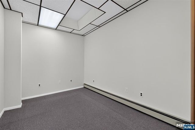 521 Valley Brook Avenue, Lyndhurst, NJ 07071