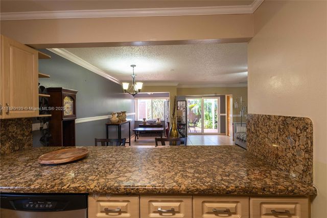 2435 SW 11th St 9-B, Miami, FL 33135