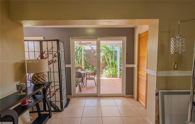 2435 SW 11th St 9-B, Miami, FL 33135