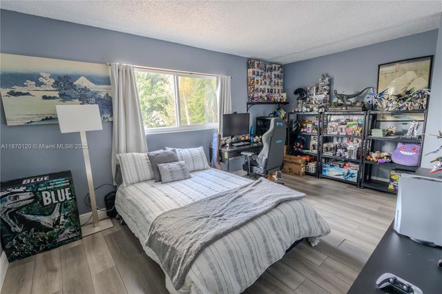 2435 SW 11th St 9-B, Miami, FL 33135