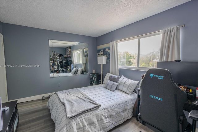 2435 SW 11th St 9-B, Miami, FL 33135