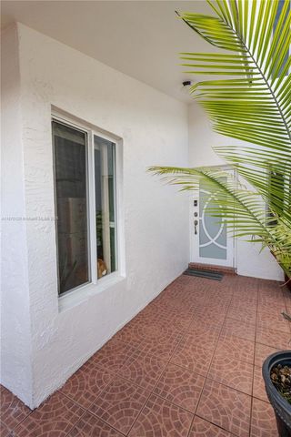 2435 SW 11th St 9-B, Miami, FL 33135