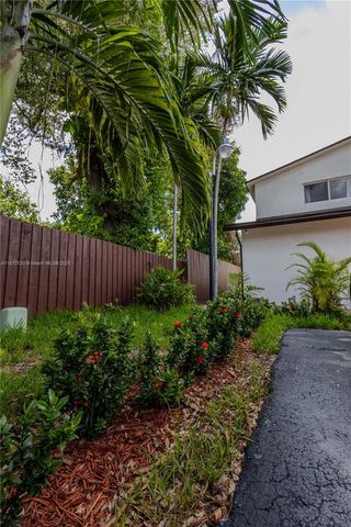 2435 SW 11th St 9-B, Miami, FL 33135