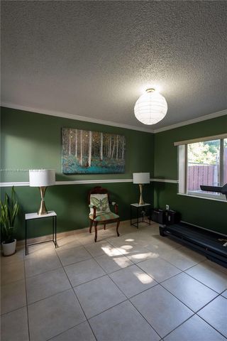 2435 SW 11th St 9-B, Miami, FL 33135