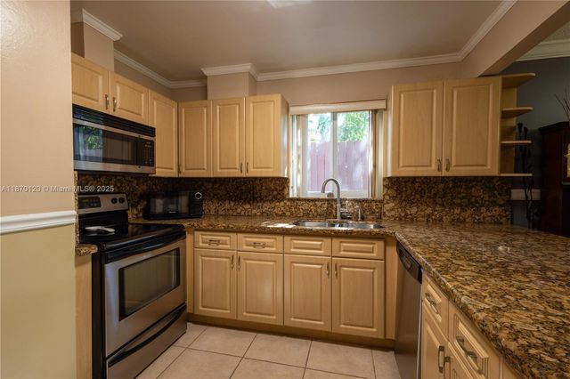 2435 SW 11th St 9-B, Miami, FL 33135