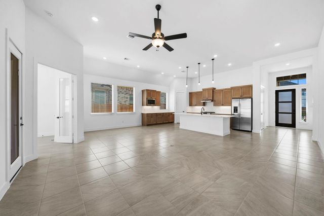 412 Hillview Nature, New Caney, TX 77357