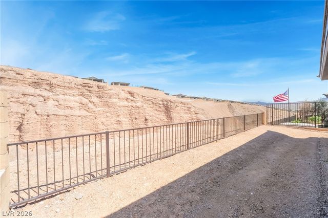 76 Crimson Cactus Avenue, Henderson, NV 89011