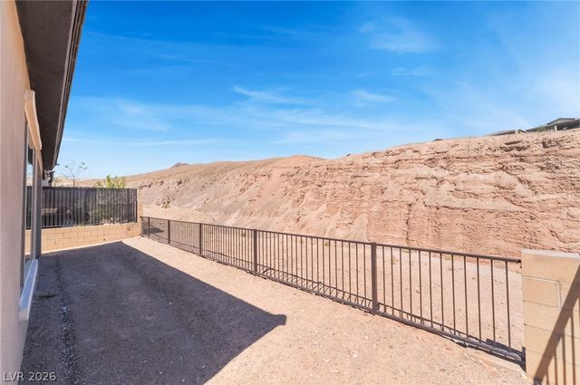 76 Crimson Cactus Avenue, Henderson, NV 89011