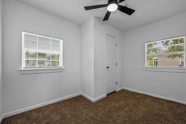 927 SW 36th St, Lawton, OK 73505